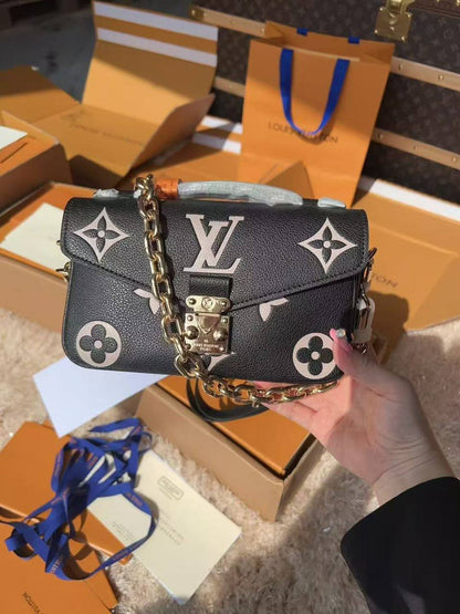 LV
Master💓💓💓
280 dhs✅

Zain153
♥️♥️♥️