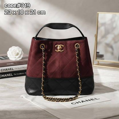 Chanel ʙᴜᴄᴋᴇᴛ ʙᴀɢ
ᴛᴡᴏ-ᴛᴏɴᴇ sʜᴏᴜʟᴅᴇʀ ʙᴀɢ
sᴜᴇᴅᴇ & ǫᴜɪʟᴛᴇᴅ ʟᴀᴍʙsᴋɪɴ
ɢᴏʟᴅ ʜᴀʀᴅᴡᴀʀᴇ
ɪɴ ᴛᴡɪsᴛ ʟᴏᴄᴋ ʟᴏɢᴏ
sɪᴢᴇ : 23 cm

90 dhs🇦🇪🇦🇪

Zain31
♥️♥️♥️
