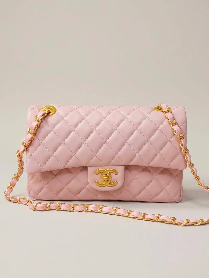 Chanel

High quality
With box 

115 dhs🇦🇪🇦🇪🇦🇪

Zain50
♥️♥️♥️
