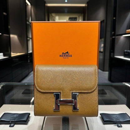 *women WALLET*

*MASTER QUALITY*

140 dhs❣️

Zain202
♥️♥️♥️
