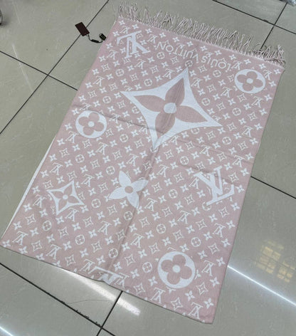 Winter scarf 
45 dhs🪙🌨️

Zain93
♥️♥️♥️