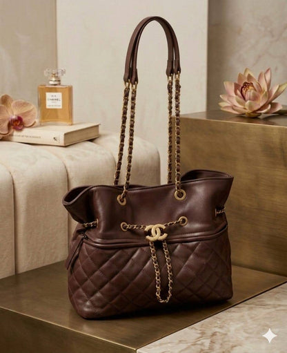 CHANEL ʙᴜᴄᴋᴇᴛ
sʜᴏᴜʟᴅᴇʀ ʙᴀɢ
ǫᴜɪʟᴛᴇᴅ ᴄᴀʟғsᴋɪɴ
ᴛᴡɪsᴛ  ᴄʜᴀɪɴ ᴘʀᴇss ʟᴏᴄᴋ
ɢᴏʟᴅ ʜᴀʀᴅᴡᴀʀᴇ
sɪᴢᴇ : 32 cm

75 dhs✅

Zain31
♥️♥️♥️