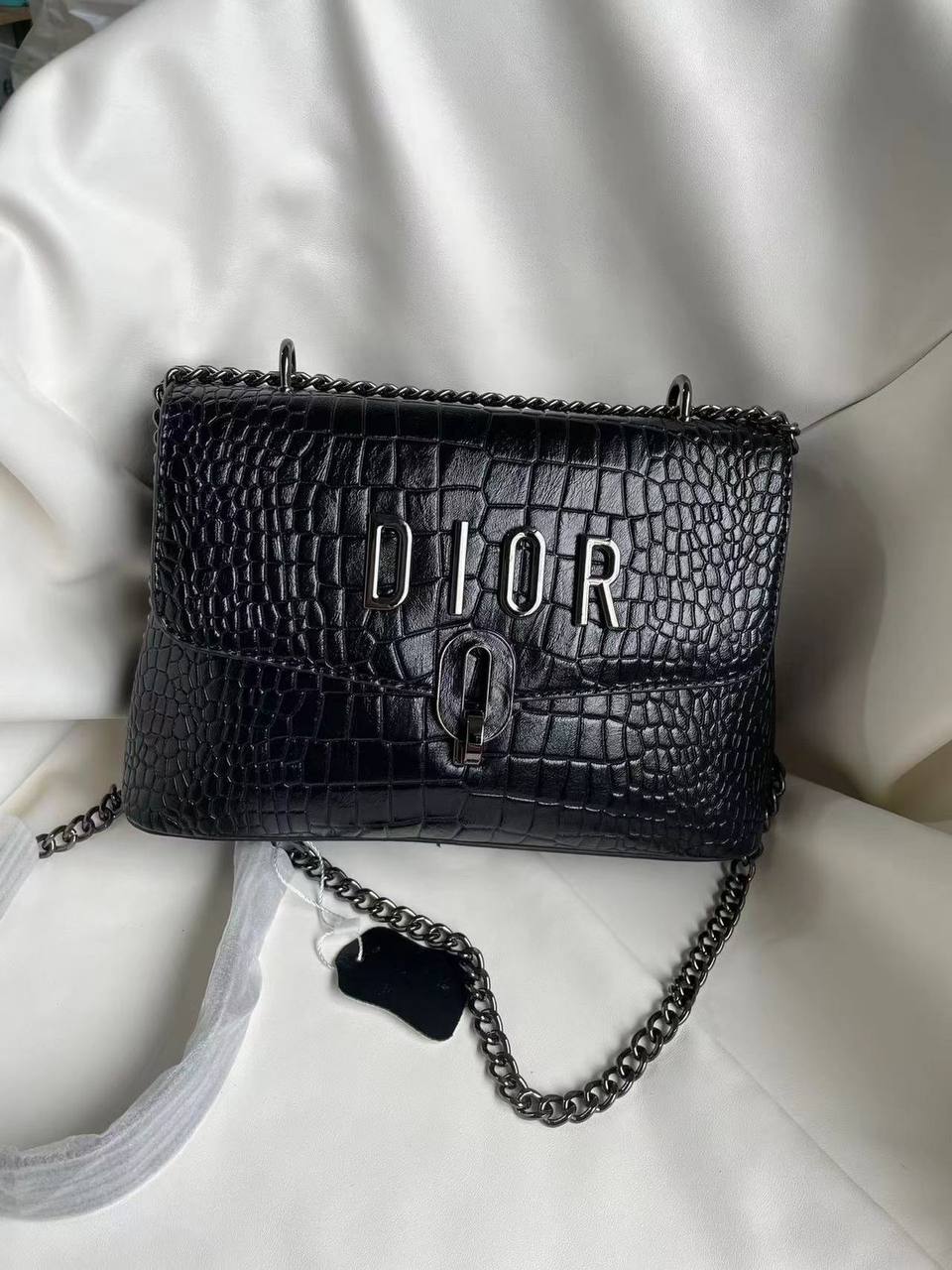 Dior
110 dhs🪙🌨️

Zain143
♥️♥️♥️