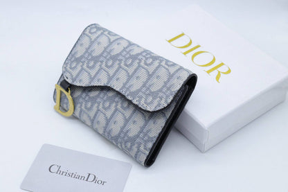 Ladies Wallet
55 dhs❣️

Zain33
♥️♥️♥️