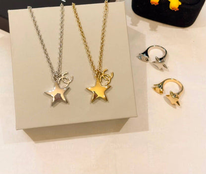CHANEL
Necklace 🦋
Ring 💍 free size 
Master quality 💯
With normal boxes 🗃️ 
100 dhs🇦🇪🇦🇪

With master box 📦 
110 dhs🇦🇪🇦🇪

Zain216
♥️♥️♥️