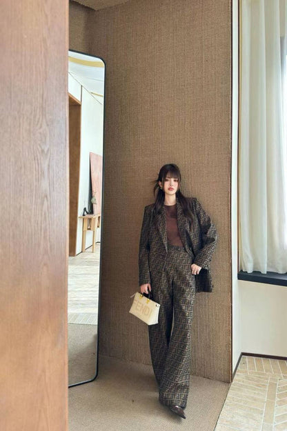 *New collections 💕💕    
270 dhs🪙🌨️
*good  quality  
*Sizes:S M L xl* 
*AVAILABL

Zain231
♥️♥️♥️