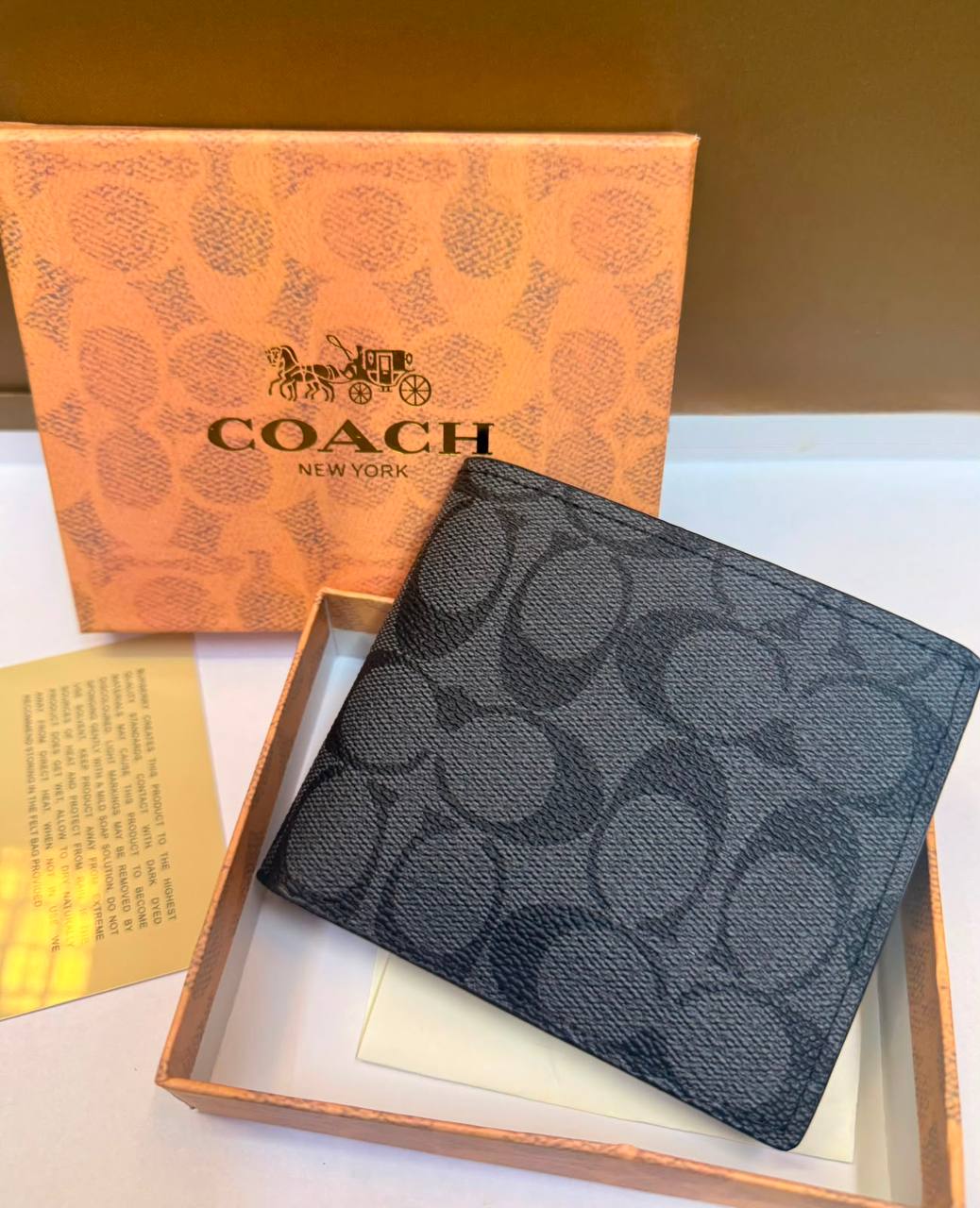 Wallets
With box 
35 dhs🇦🇪🇦🇪

Zain93
♥️♥️♥️