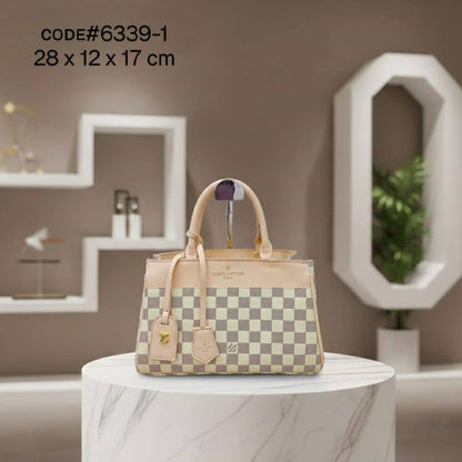 LV
ᴘᴀʟᴀɪs ᴛᴏᴘ ʜᴀɴᴅʙᴀɢ
ᴍᴏɴᴏɢʀᴀᴍ ʟᴇᴀᴛʜᴇʀ
ᴡɪᴛʜ ʟᴏɴɢ ʙᴇʟᴛ sᴛʀᴀᴘ
sɪᴢᴇ: 28 cm

70 dhs💓

Zain31
♥️♥️♥️