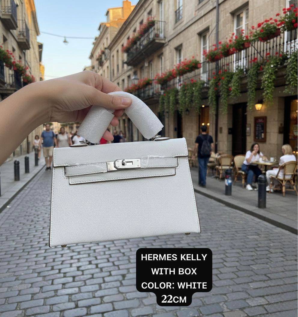 Hermes ᴋᴇʟʟʏ ʙᴀɢ  
silver hardware 
ᴡɪᴛʜ ʙᴏx🎁
ʟᴇᴀᴛʜᴇʀ 
sɪᴢᴇ:22ᴄᴍ 
95 dhs✅

Zain56
♥️♥️♥️