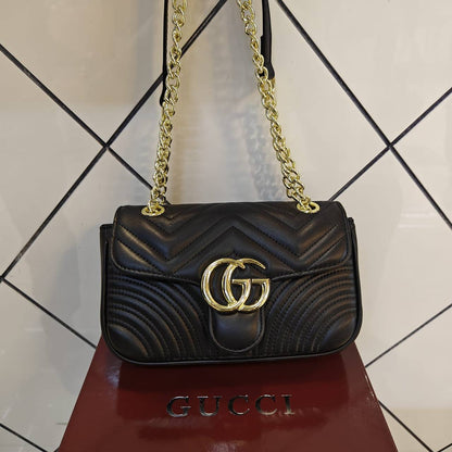 Gucci 
95 dhs🪙🌨️ 

with box
🎁🎁🎁

Zain235
♥️♥️♥️