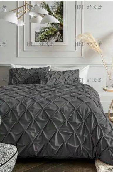 Hotel set
King size comfort set 6 pcs
120 dhs🪙💕

Zain99
♥️♥️♥️