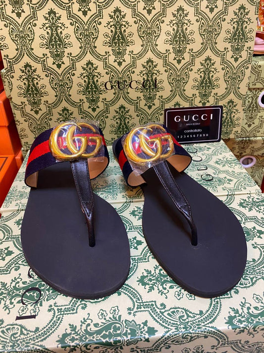 Gucci 
Full Boxed (dust bag included)
Size 36-41 
95 dhs👑

Zain16
Zain120
♥️♥️♥️