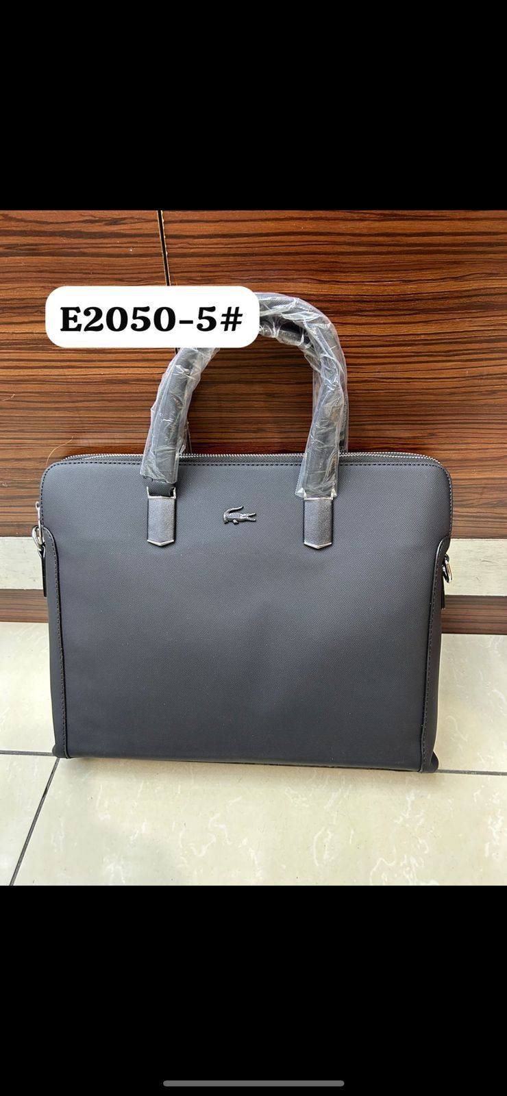 Laptop bag 
85 dhs💓

Zain190
♥️♥️♥️