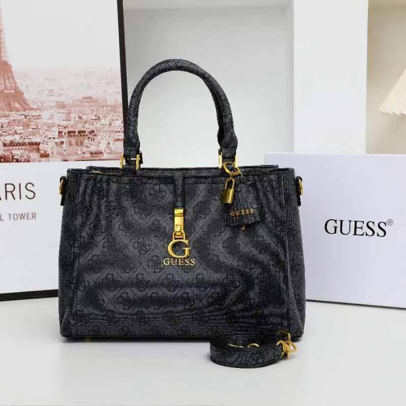 Guess
95 dhs🪙💕
high quality

Zain26
♥️♥️♥️