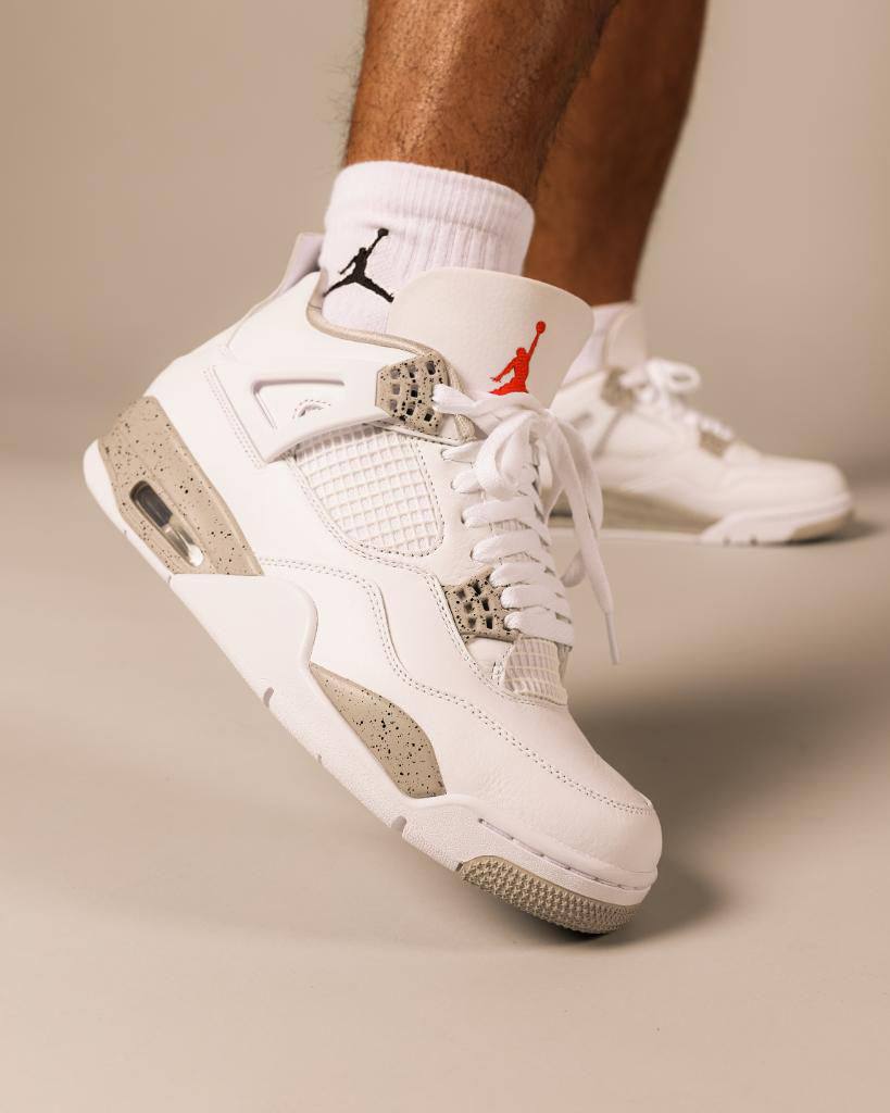 Air Jordan 4 Retro ‘White Oreo’⬜️
Jd-051 36-45 AVAILABLE 🤩
We make discounts 
200 dhs🇦🇪🇦🇪

Zain242
♥️♥️♥️