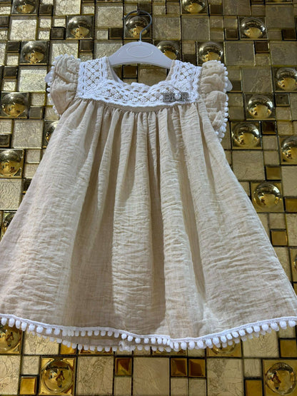 Dior

3m-6m，6m-9m，9m-12m，12m-18m，18m-24m，

100 dhs

Zain151
♥️♥️♥️
