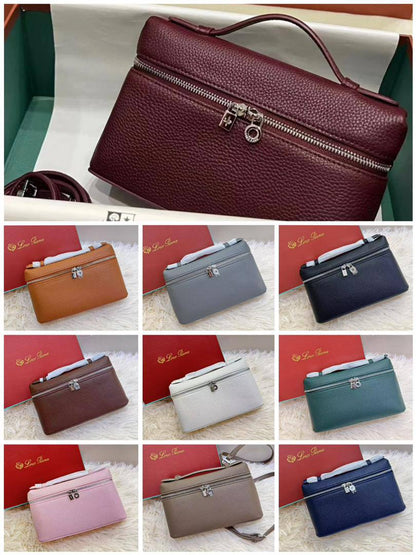 Loro Piana 

80 dhs🪙

with box
🎁🎁🎁

size 19×7×12cm

Zain213
♥️♥️♥️