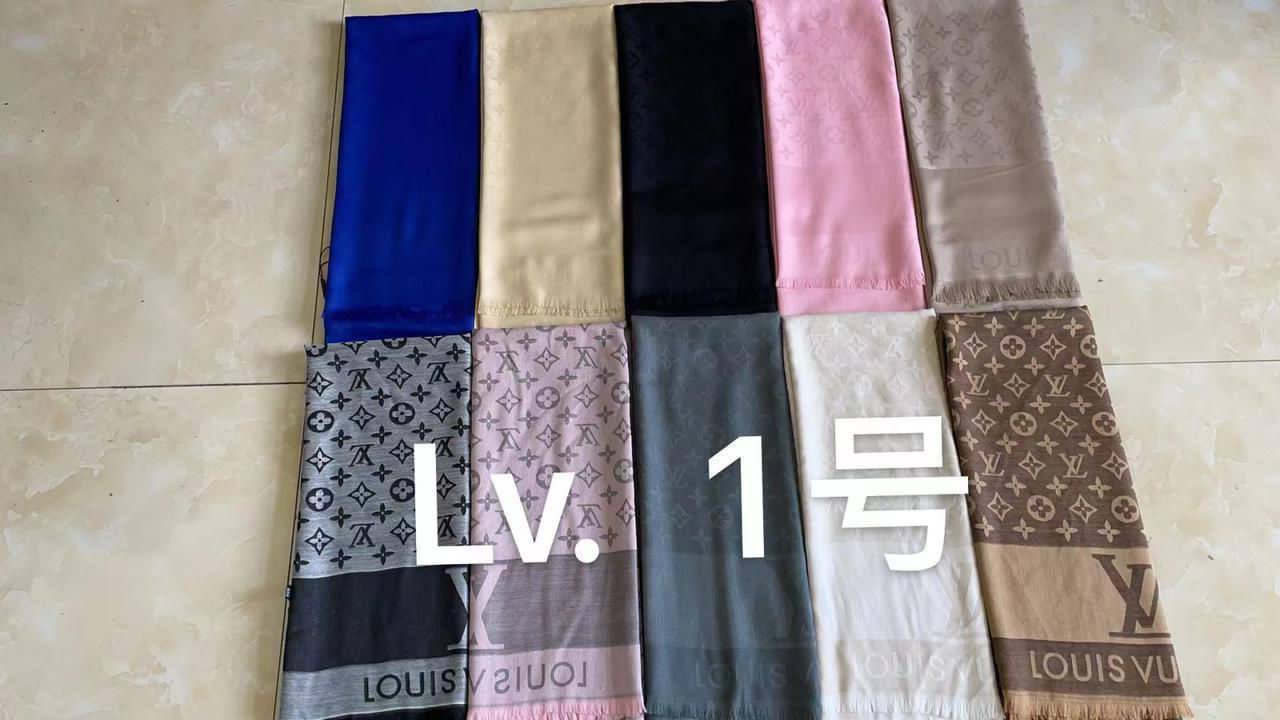 Cotton scarf 
45 dhs🪙🌨️

Zain93
♥️♥️♥️