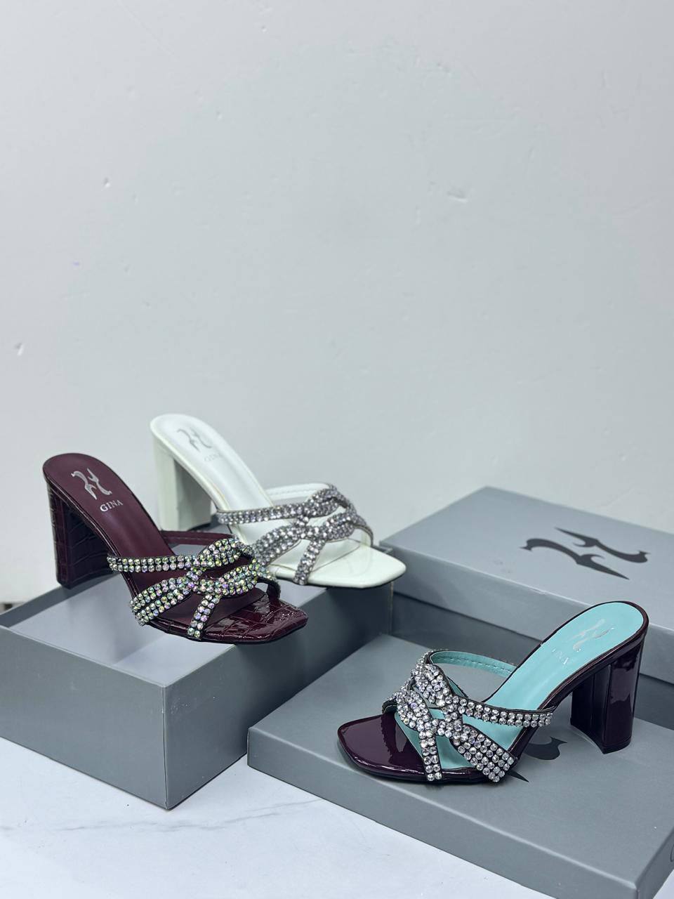 GINA 
size 36 to 41
115 dhs💓

Zain21
♥️♥️♥️