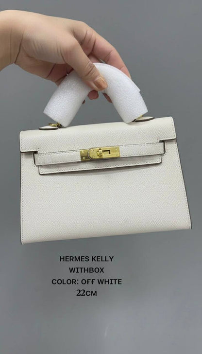 Hermes ᴋᴇʟʟʏ ʙᴀɢ  
gold hardware💓
ᴡɪᴛʜ ʙᴏx 
ʟᴇᴀᴛʜᴇʀ 
sɪᴢᴇ:22ᴄᴍ 
90 dhs✅

zain56
♥️♥️♥️