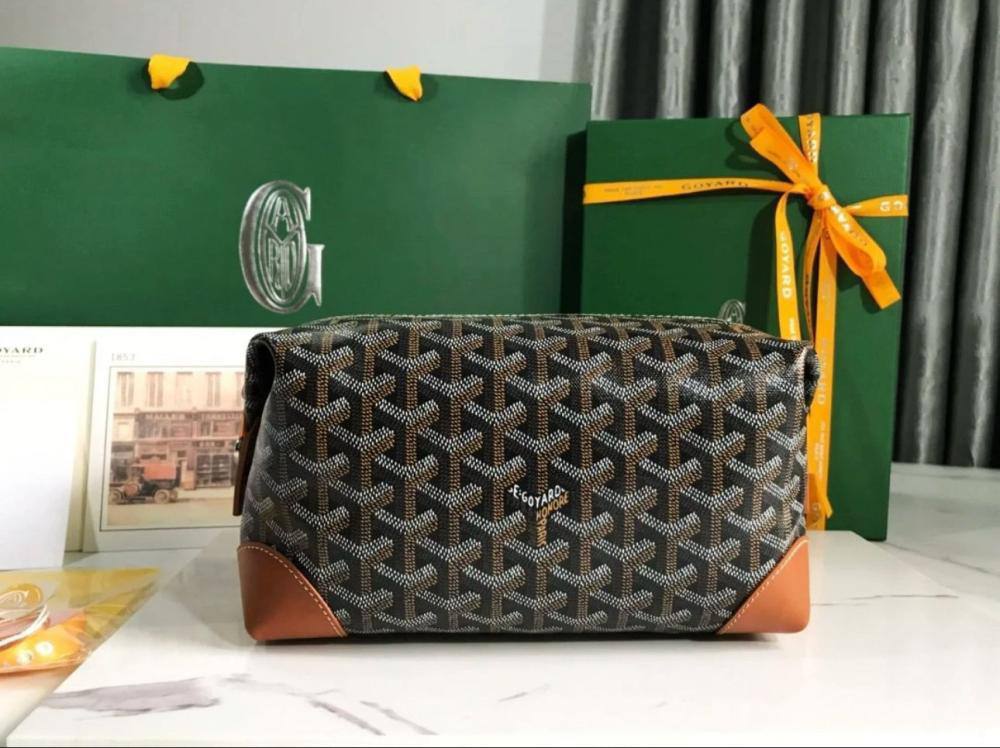 Goyard
75 dhs💓
high quality 
With box 
  24cm

Zain26
♥️♥️♥️