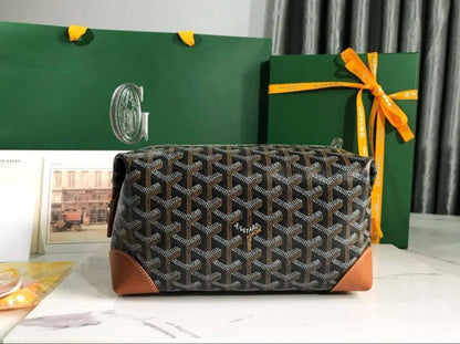 Goyard
75 dhs💓
high quality 
With box 
  24cm

Zain26
♥️♥️♥️
