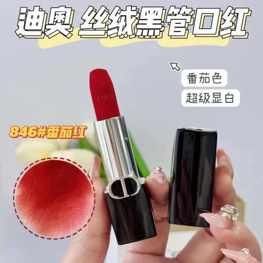 New Lip Stick
30 dhs🗽

Zain24
♥️♥️♥️