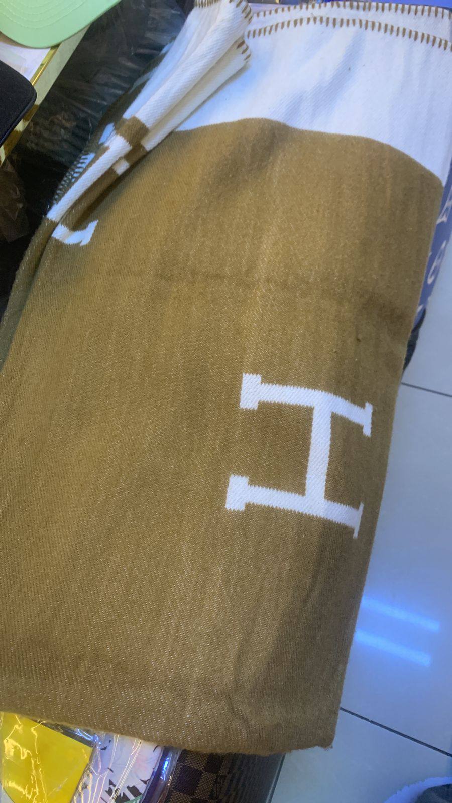 STANLEY TUMBLERS 
65 dhs🌺

Zain88
♥️♥️♥️