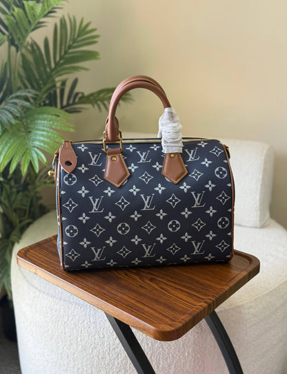🌿💗*Louis Vuitton*😍🍃
    ❄️25. 30 cm❄️
     🍃 😍🙃😍 💫
Super Master Quality
For Price 👇 WTSP Text Zain 0568585901

Zain246
♥️♥️♥️