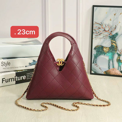 Chanel
very good quality
180 dhs

Zain168
♥️♥️♥️