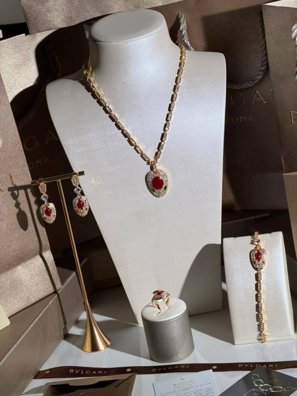 BVlGARI
New Collection 😍
Quality: Super Master 
Non -Tarnish color
For Price 👇 WTSP Text Zain 0568585901

Zain268
♥️♥️♥️