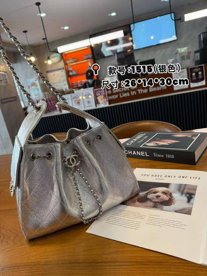 Chanel

25 cm

380 dhs🇦🇪🇦🇪

Zain297
♥️♥️♥️