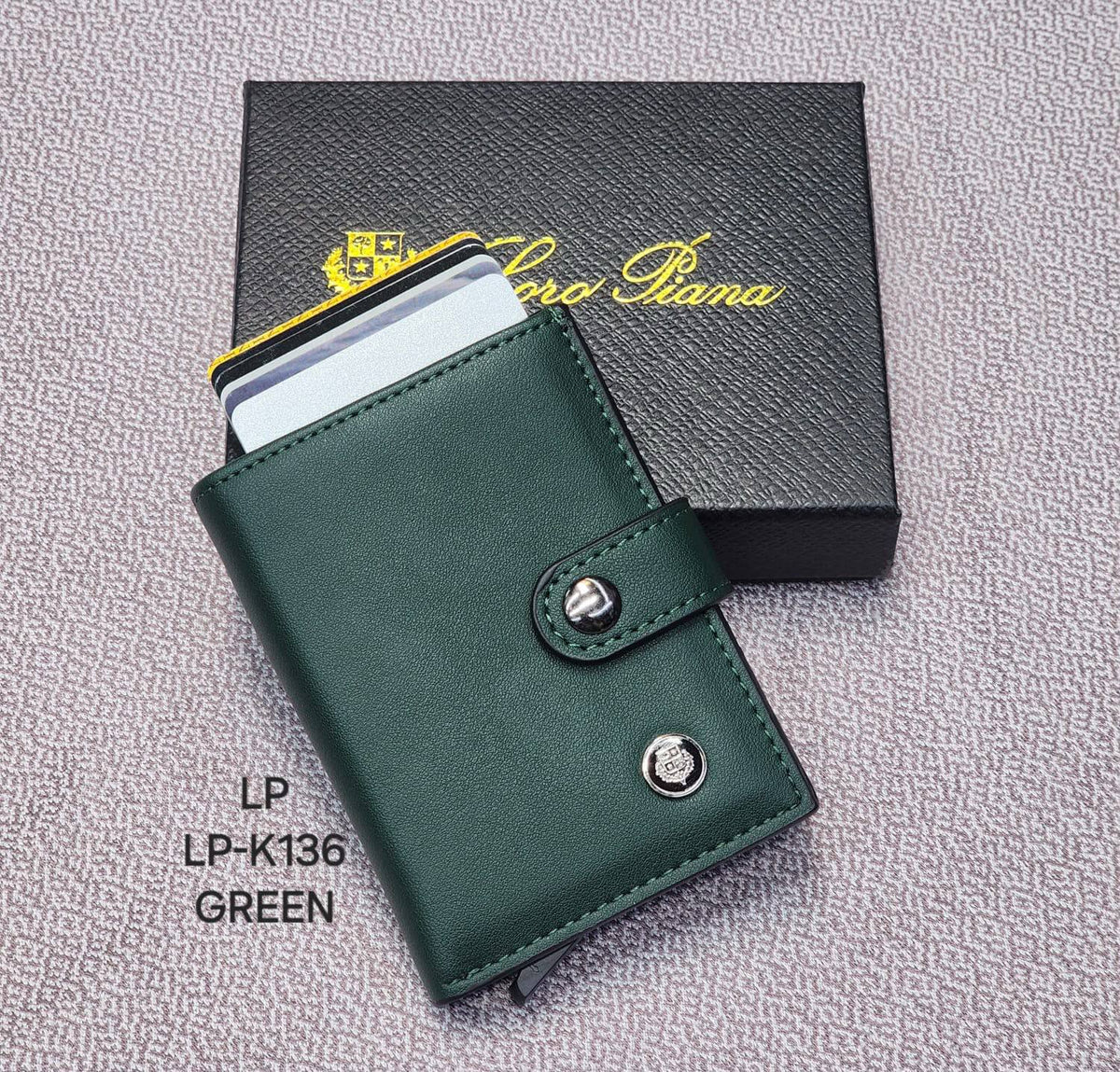 Wallets

Good quality 
70 dhs🇦🇪🇦🇪

Zain182
♥️♥️♥️