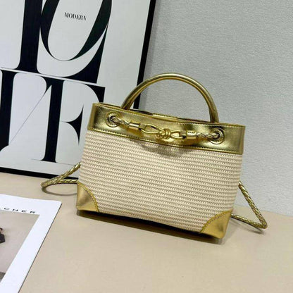 BOTTEGA VENETA 
NEW CAME GOOD QUALITY 

WITH BOX  
🎁🎁🎁

115 dhs🪙🖤
SIZE: 25cm

Zain39
♥️♥️♥️