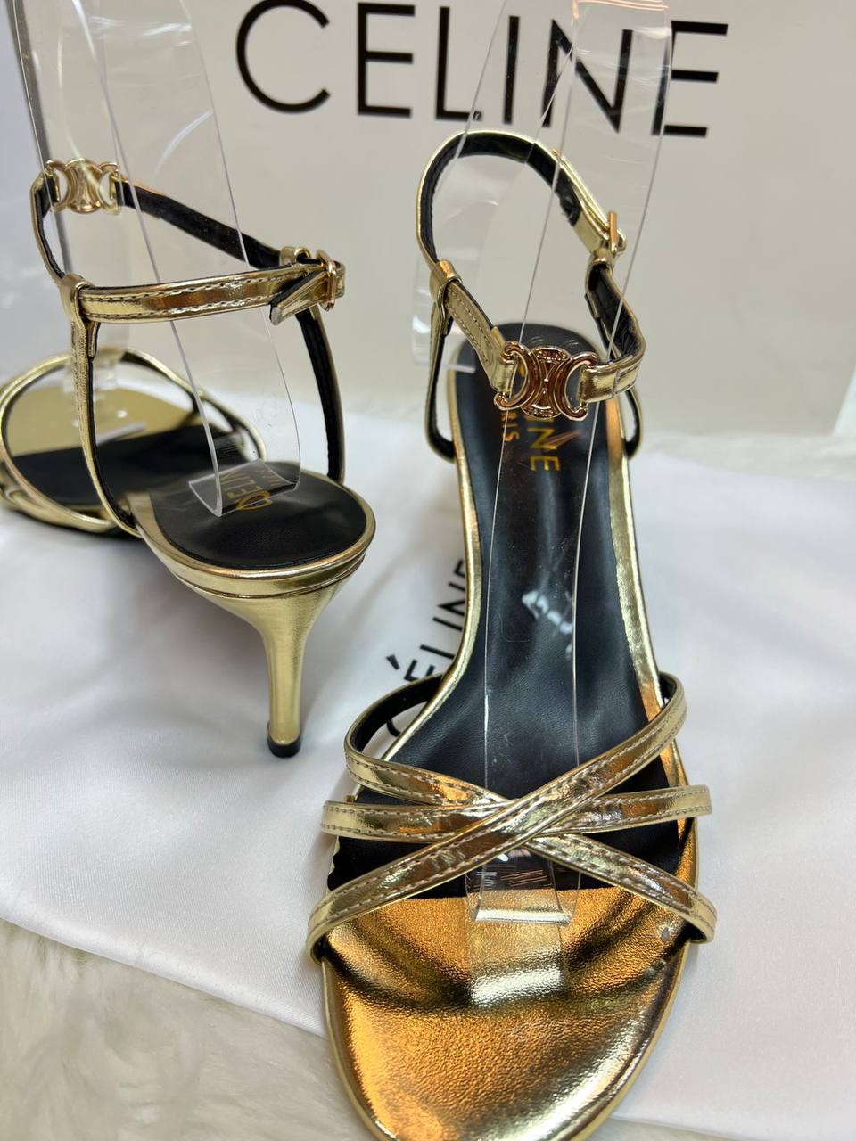 OFFER 
Discount
140 dhs🪙🖤
SIZE 36-41 available
Limit Stock

Zain88
♥️♥️♥️