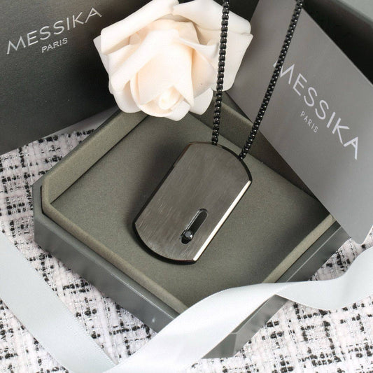 Messika ❤️‍🔥*
Necklace 🐦‍🔥
Master quality 💯
With normal boxes 📦 
55 dhs🇦🇪
With master box 🗃️ 
80 dhs🇦🇪

Zain216
♥️♥️♥️