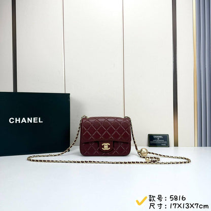 Chanel
Master
240 dhs🌺

#17cm
#with box💕❤️🙋‍♂️

Zain228
♥️♥️♥️