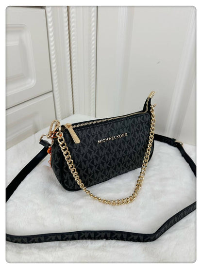 Mk  
with box 
🎁🎁🎁

90 dhs💓

Zain114
♥️♥️♥️