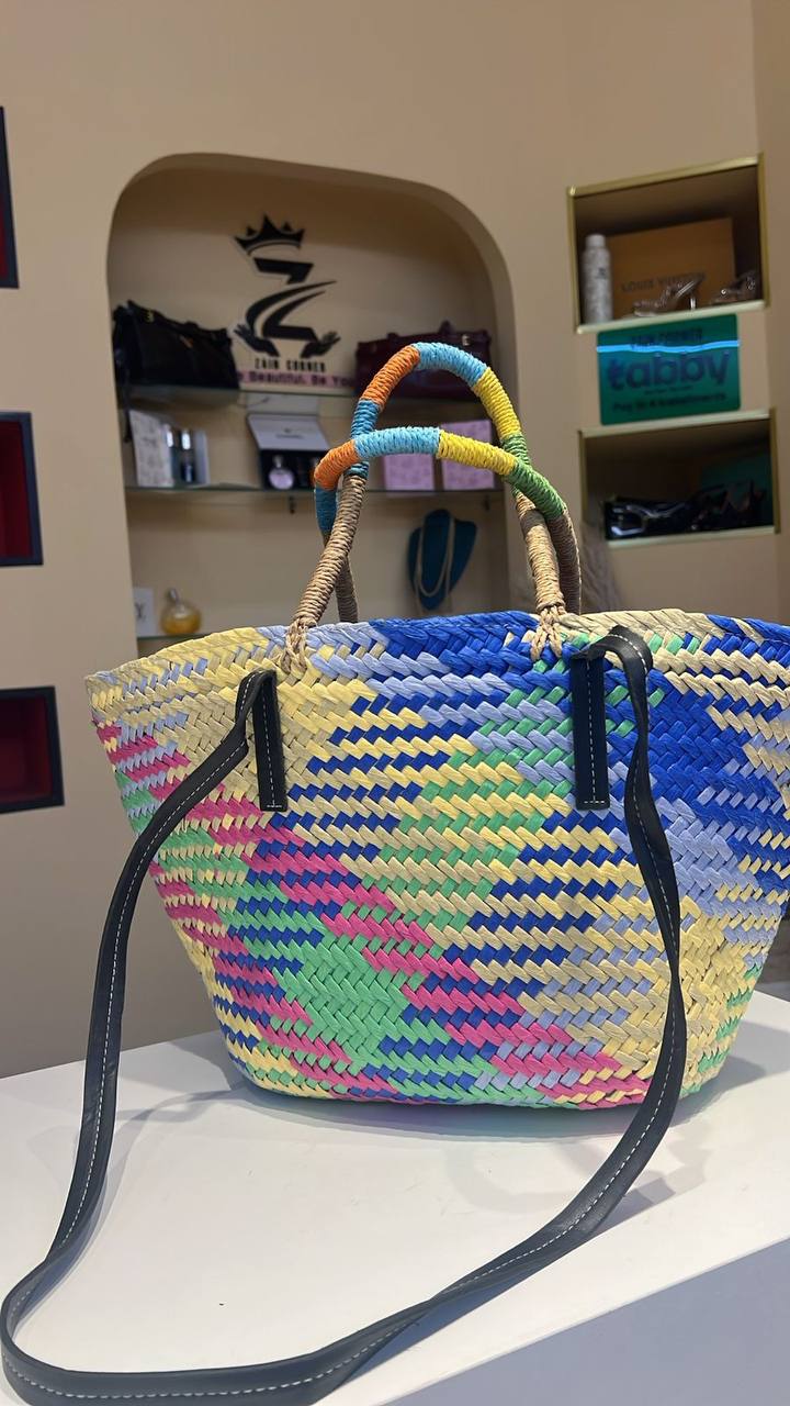 LOEWE 
BEACH BAG 
 GOOD QUALITY
110 dhs✅

Zain39
♥️♥️♥️