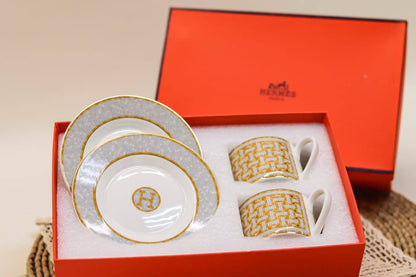 Branded mugs set

130 dhs 
set 4 pc 

with box🎁🎁🎁

Zain205
♥️♥️♥️