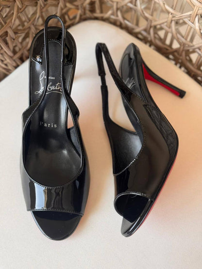 CHRISTIAN LOUBOUTIN
Size: 36 to 41
Super master quality ❤️‍🔥
450 dhs✅

Zain198
♥️♥️♥️