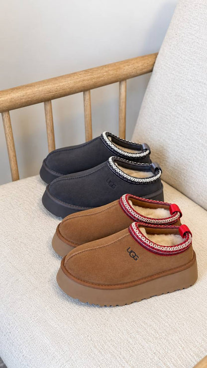 UGG
QUALITY: SUPER MASTER 

SIZE: 35 TO 42
430 dhs🇦🇪🇦🇪

Zain319
♥️♥️♥️