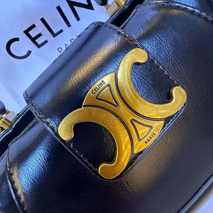 CELINE 
NEW CAME HIGH QUALITY 
WITH BOX 
🎁🎁🎁

125 dhs🇦🇪

Zain39
♥️♥️♥️