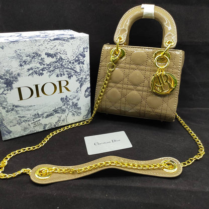 Dior
110 dhs✅

with box
🎁🎁🎁

Zain235
♥️♥️♥️