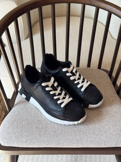 Hermes sneaker

Vip Quality

Size: 40 to 47
500 dhs🇦🇪🇦🇪

Zain185
♥️♥️♥️