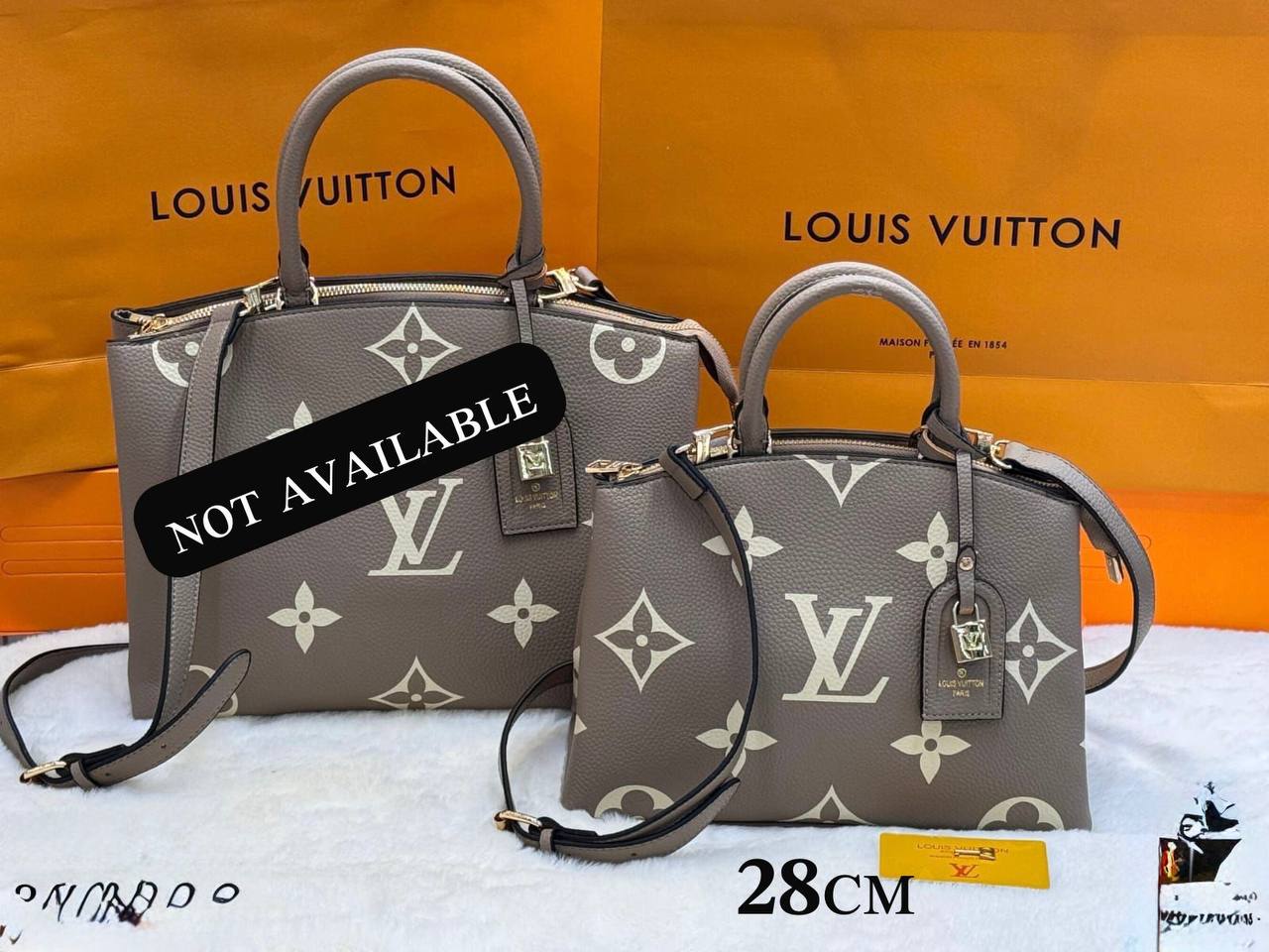 LV
 ᴛᴏᴛᴇ ɢʀᴀɴᴅ ᴘᴀʟᴀɪs
ᴡɪᴛʜ ᴄᴏᴍᴘᴀʀᴛᴍᴇɴᴛ

ʟᴇᴀᴛʜᴇʀ/ɢᴀᴍᴏsᴀ
sɪᴢᴇ:ᴄʜᴇᴄᴋ!!
      3𝟐ᴄᴍ:120 dhs✅
      2𝟖ᴄᴍ:110 dhs✅

Zain56
♥️♥️♥️
