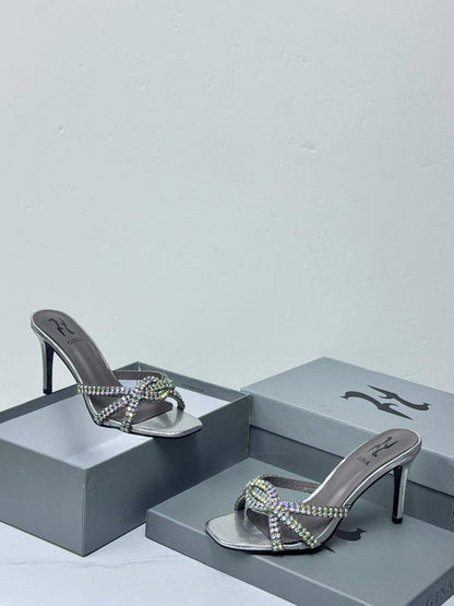 GINA 
size 36 to 41
110 dhs🇦🇪

Zain21
♥️♥️♥️
