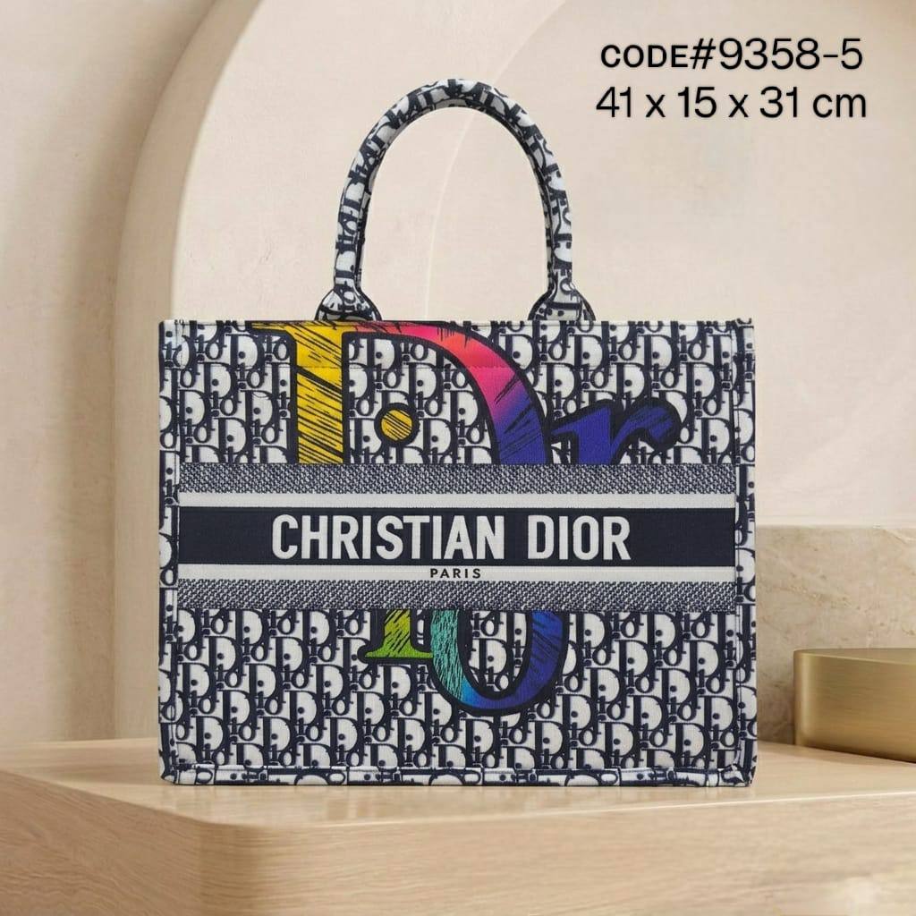 Dior
ʜᴀɴᴅᴄᴀʀʀʏ ʙᴏᴏᴋᴛᴏᴛᴇ
  •ᴢɪᴘᴘᴇʀ ᴛʏᴘᴇ
  •ᴄᴀɴᴠᴀss ᴍᴀᴛᴇʀɪᴀʟ
sɪᴢᴇ : 41 cm

70 dhs✅

Zain31
♥️♥️♥️