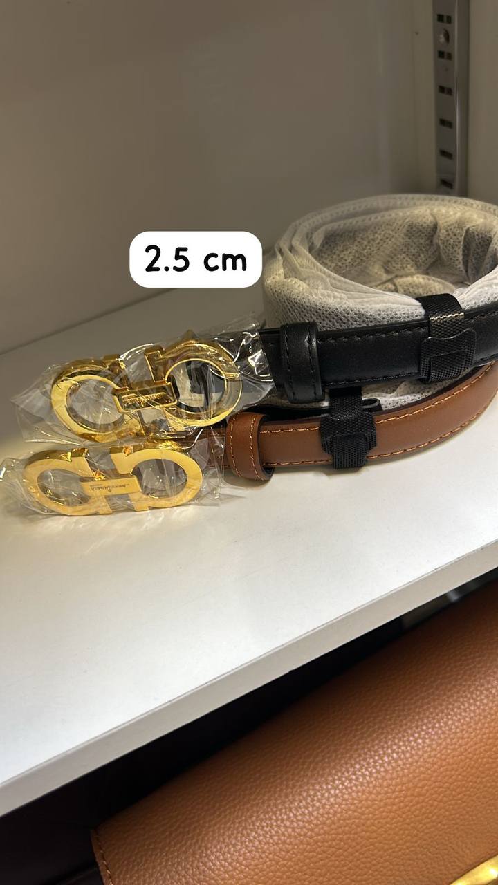 Leather belt

with box 
🎁🎁🎁

60 dhs✅

Zain190
♥️♥️♥️