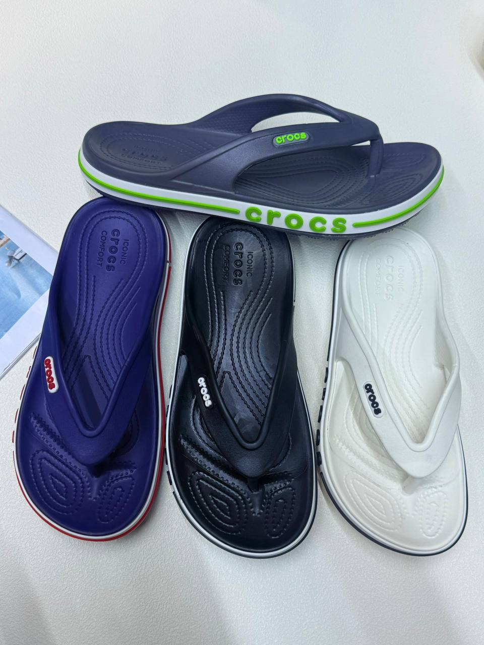 crocs unisex
Size 36to45
40 dhs🪙💚

Zain236
♥️♥️♥️